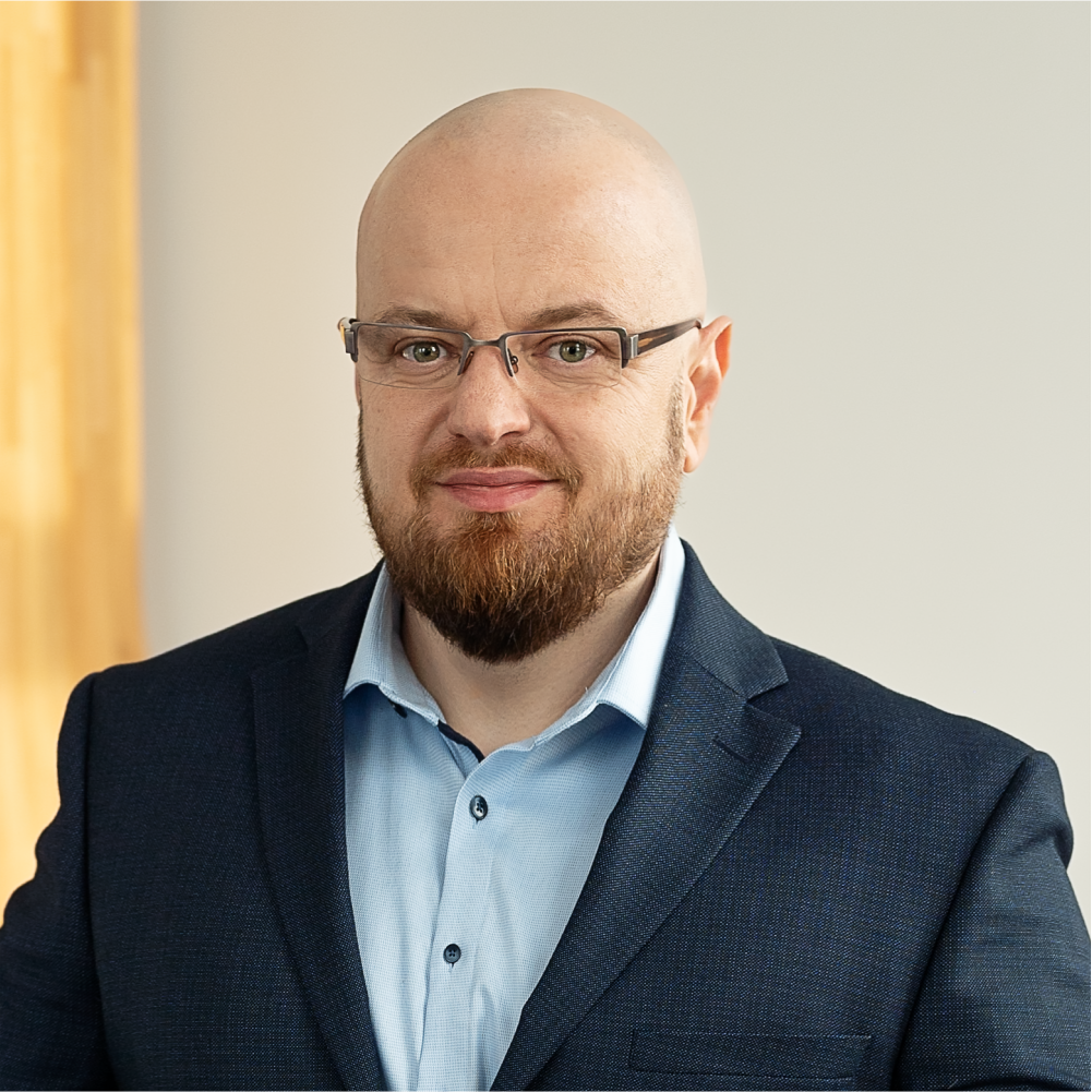 KRZYSZTOF DOMALEWSKI